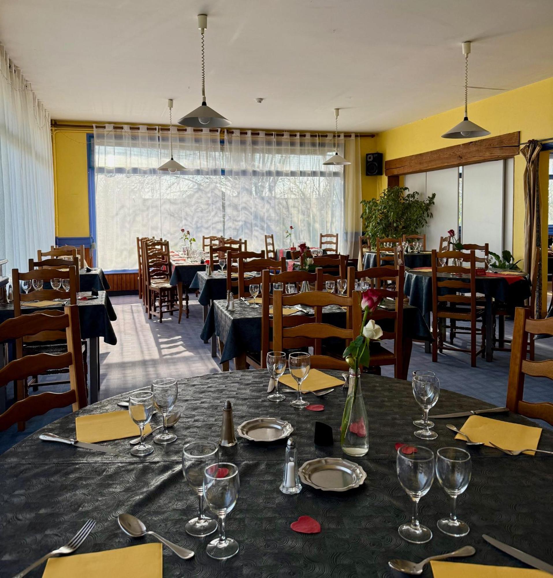 Hotel Le Relais De La Route Bleue Saint-Loup  Exteriér fotografie